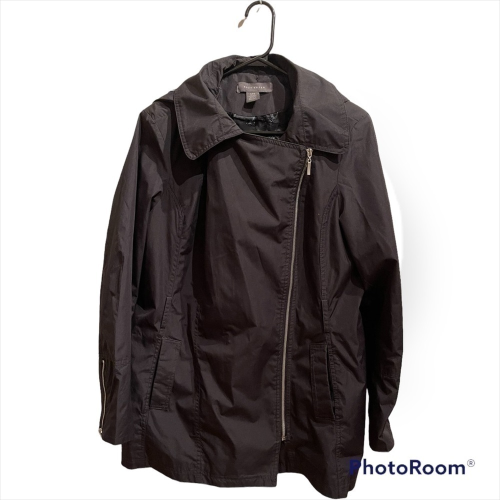 Suzy shier  rain jacket nwot​​​